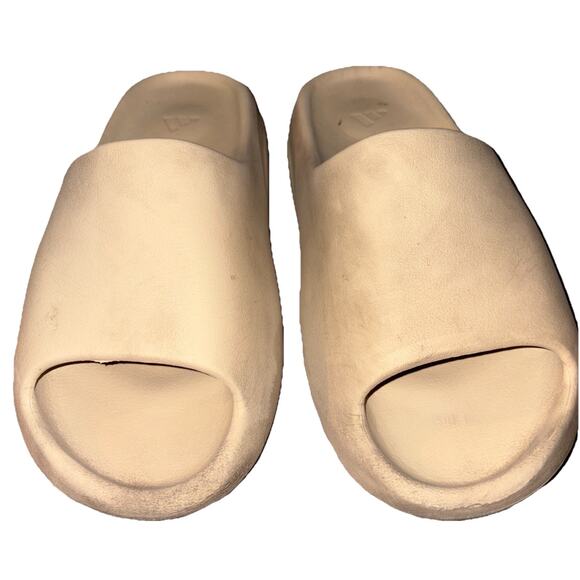 Adidas Yeezy Slide Bone Beige Mens 8 Womens 9 Unisex Sandals VGUC